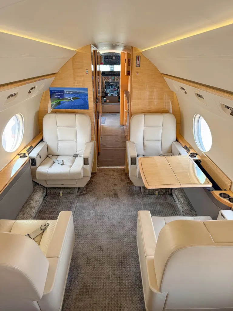 2013 Gulfstream G550 cabin