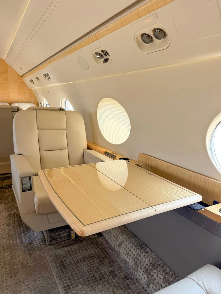 2013 Gulfstream G550 cabin