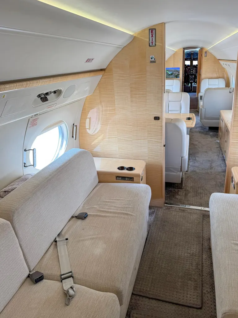 2013 Gulfstream G550 cabin