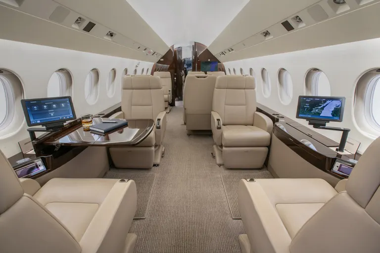 2014 Dassault Falcon 2000LXS - Photo 11