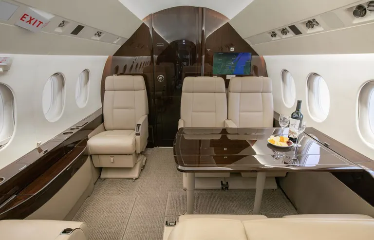 2014 Dassault Falcon 2000LXS - Photo 17