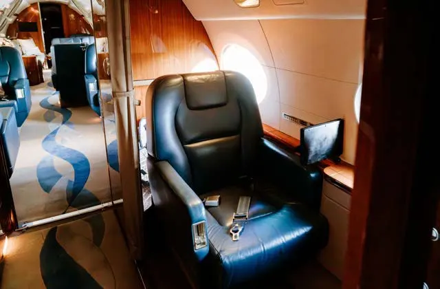 2015 Gulfstream G550 - Photo 7