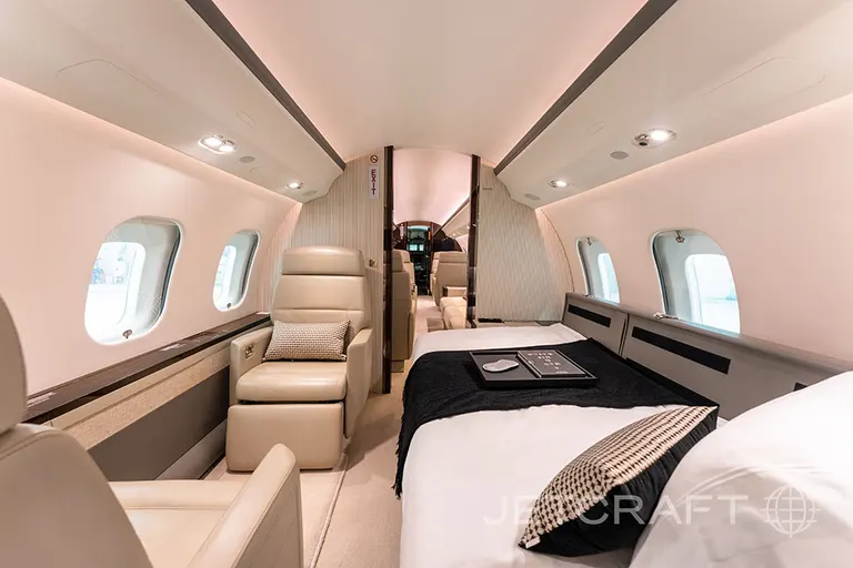2017 Bombardier Global 6000 cabin