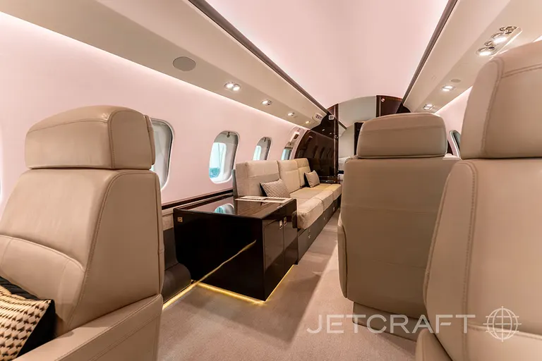 2017 Bombardier Global 6000 cabin