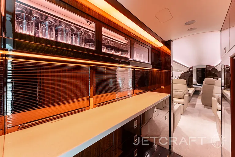 2017 Bombardier Global 6000 - Photo 11