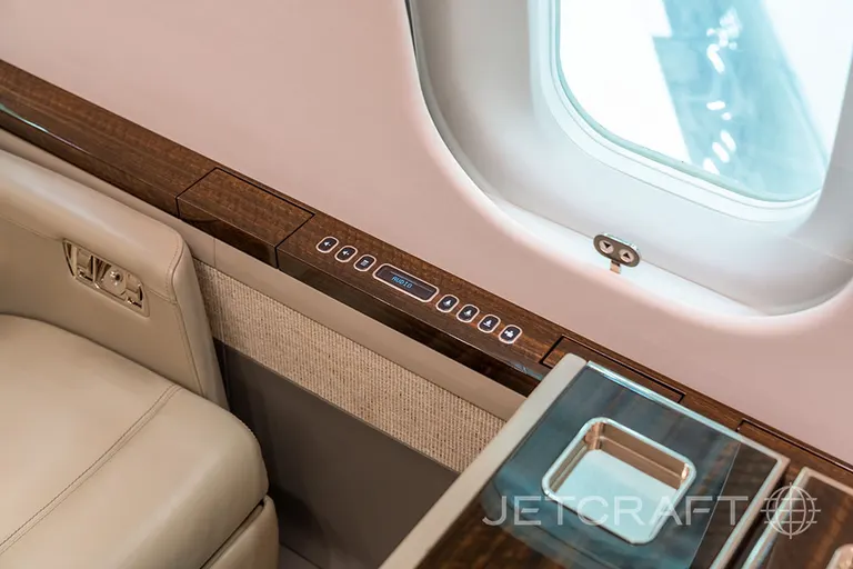 2017 Bombardier Global 6000 - Photo 14