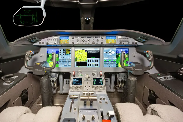 2017 Gulfstream G280 - Photo 2
