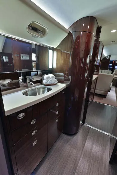 2018 Gulfstream G550 cabin