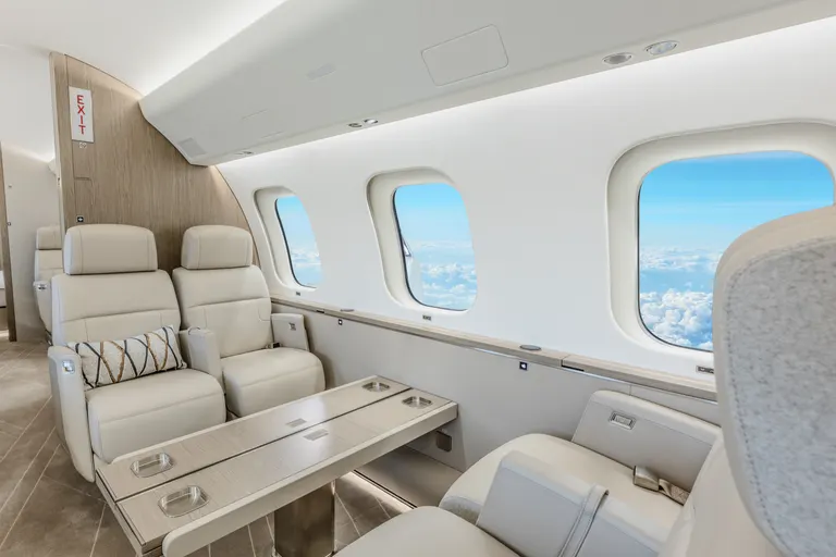 2025 Bombardier Global 8000 - Photo 10
