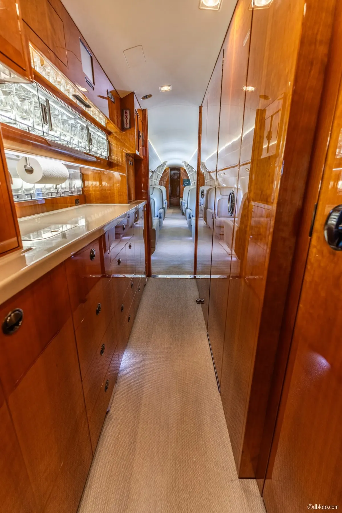 2009 Gulfstream G550 - Photo 21