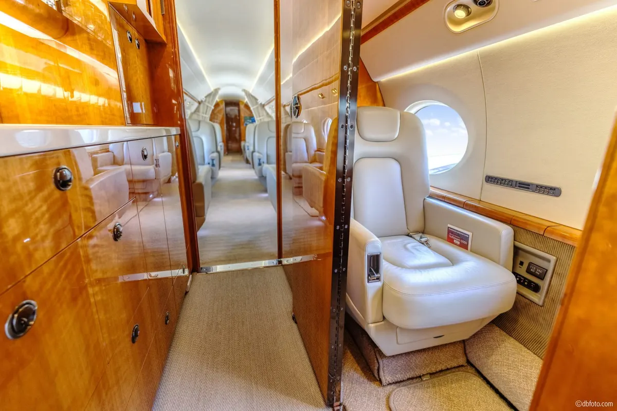 2009 Gulfstream G550 - Photo 22