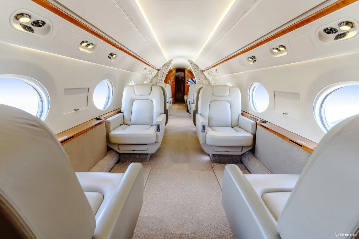 2009 Gulfstream G550 - Photo 23