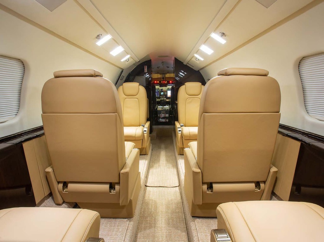 2011 Bombardier Learjet 60XR - Photo 3