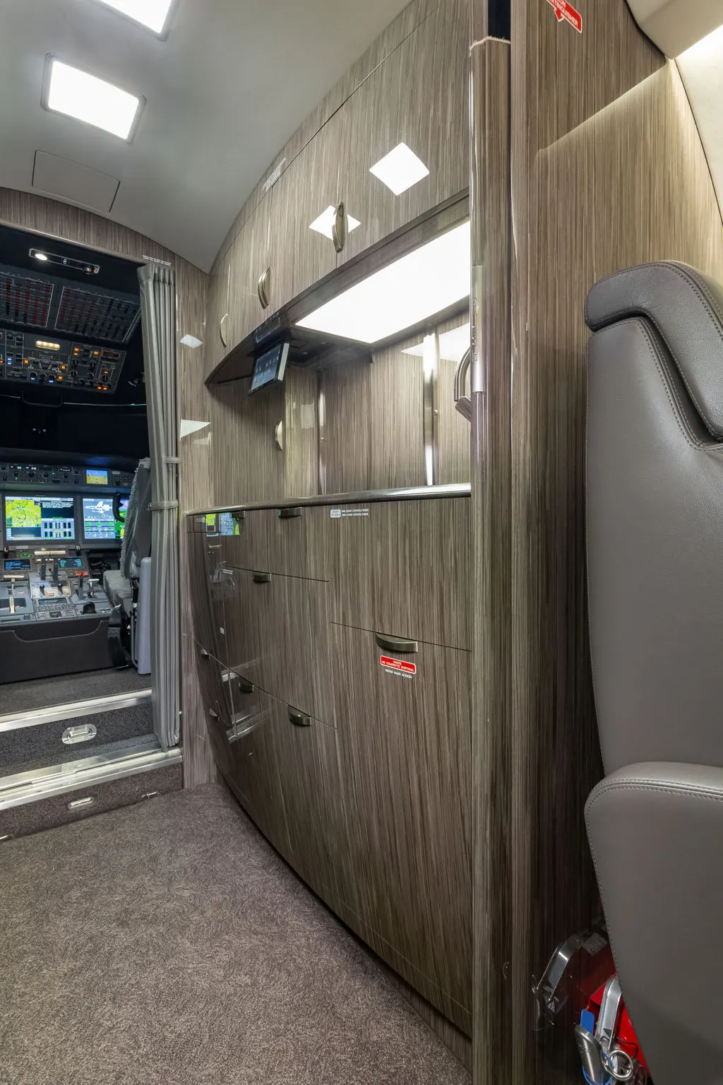 2017 Gulfstream G280 - Photo 7