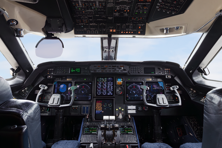 2001 Gulfstream GIV-SP - Photo 2