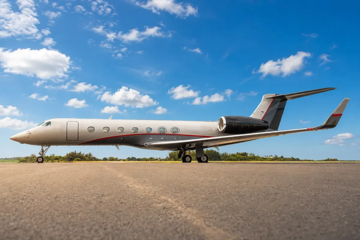 2012 Gulfstream G550 - Photo 1