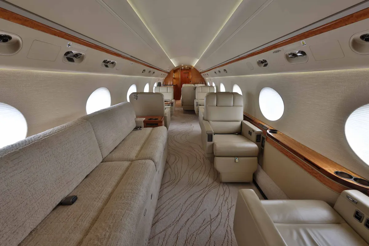 2012 Gulfstream G550 - Photo 5