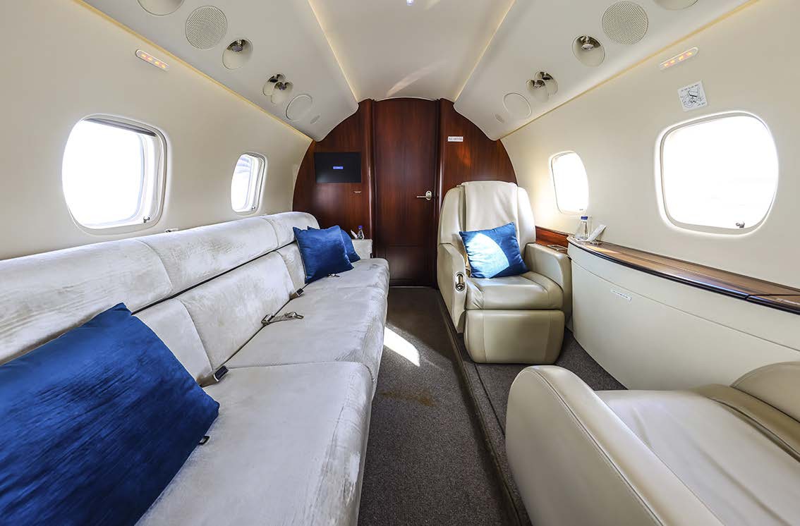 2012 Embraer Legacy 650 - Photo 3