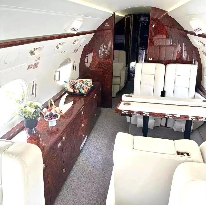 2019 Gulfstream G550 - Photo 8