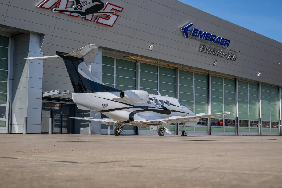 2015 Embraer Phenom 100 - Photo 11