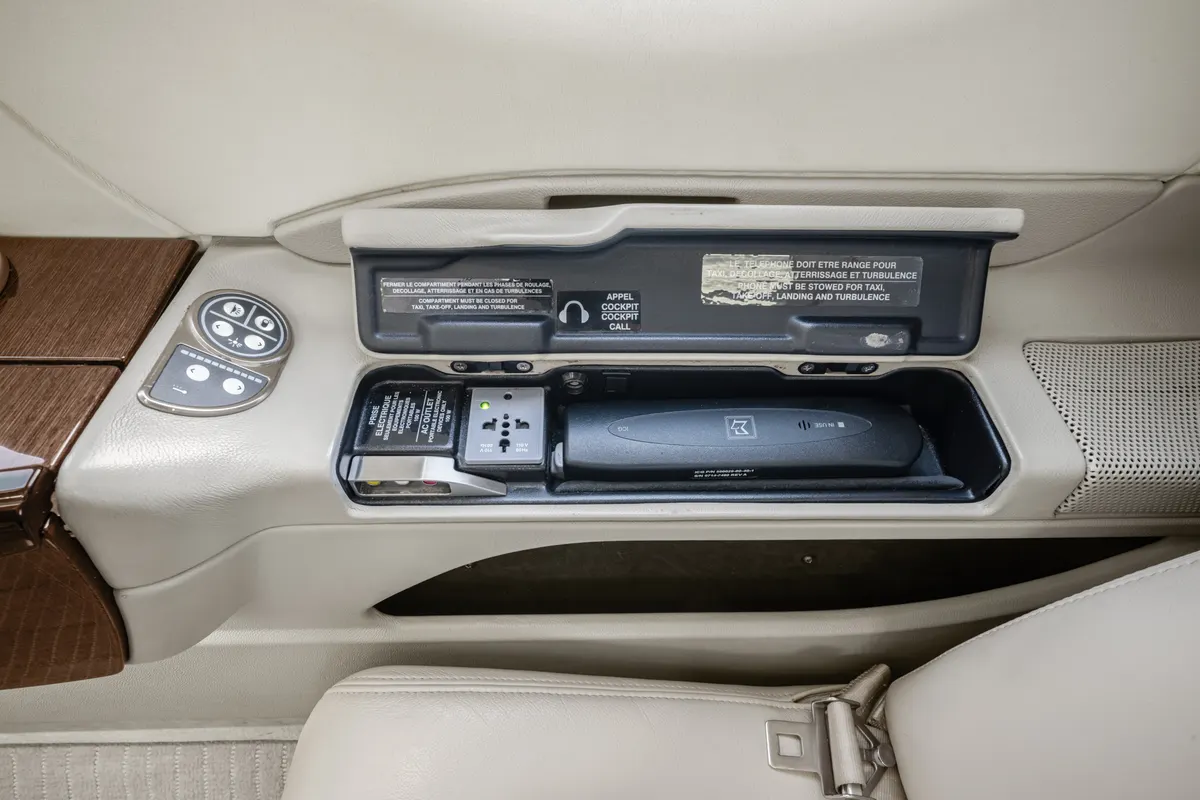 2015 Embraer Phenom 100 - Photo 16