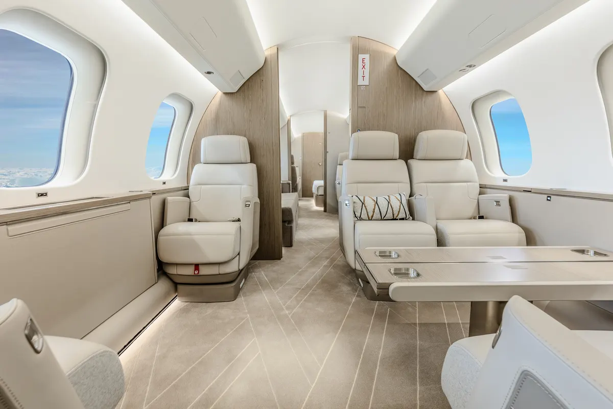 2025 Bombardier Global 8000 - Photo 11