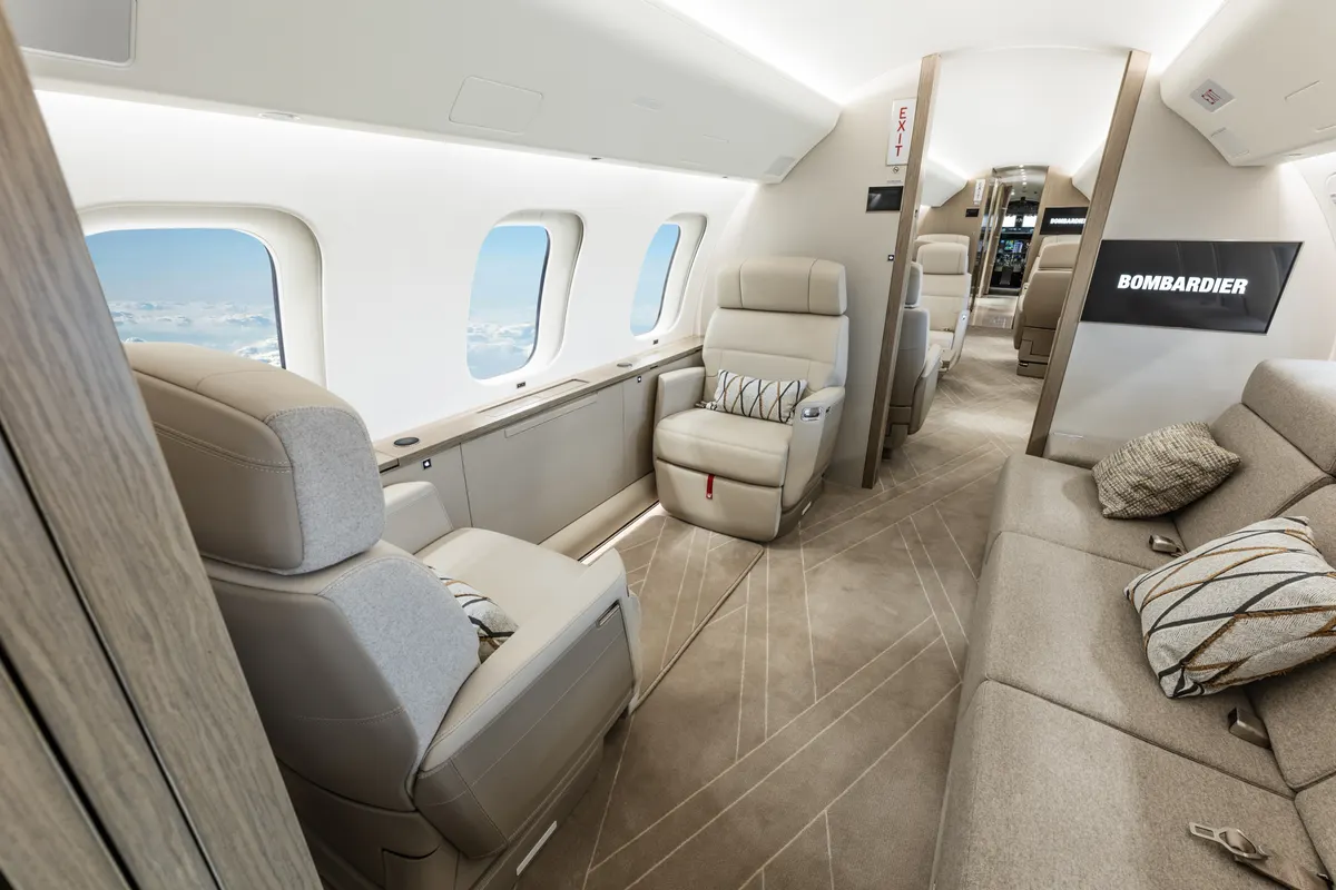 2025 Bombardier Global 8000 - Photo 18