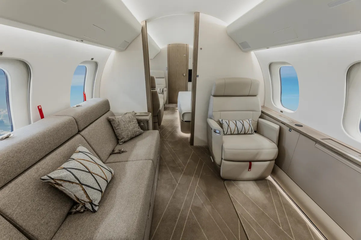 2025 Bombardier Global 8000 - Photo 5