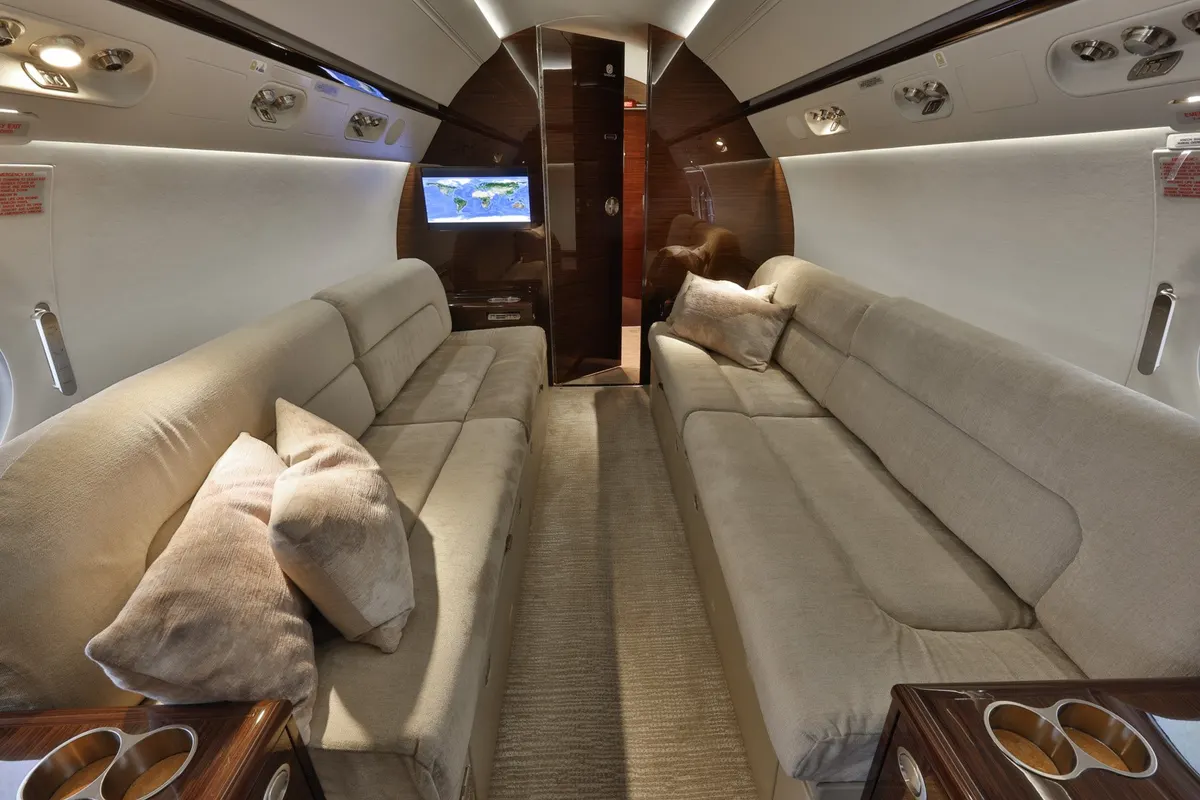 2014 Gulfstream G550 - Photo 11