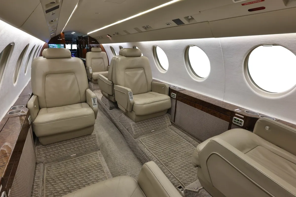 2000 Dassault Falcon 50EX - Photo 11