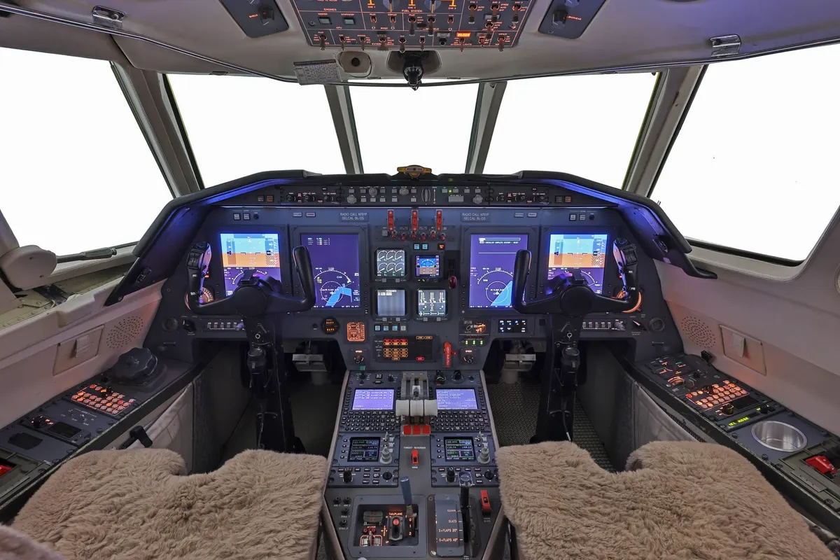 2000 Dassault Falcon 50EX - Photo 8