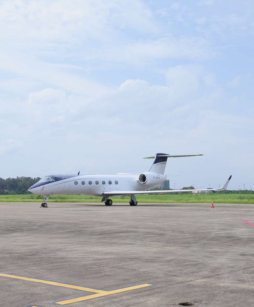 2005 Gulfstream G550 - Photo 2