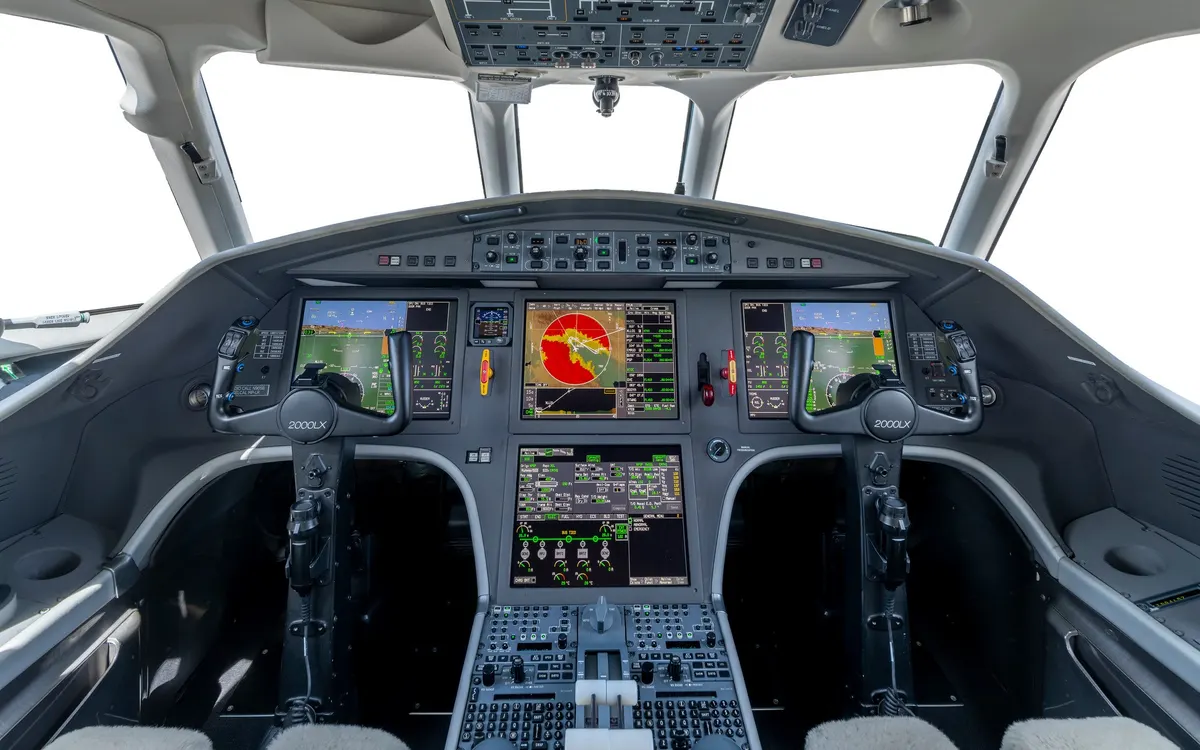 2013 Dassault Falcon 2000LXS - Photo 11