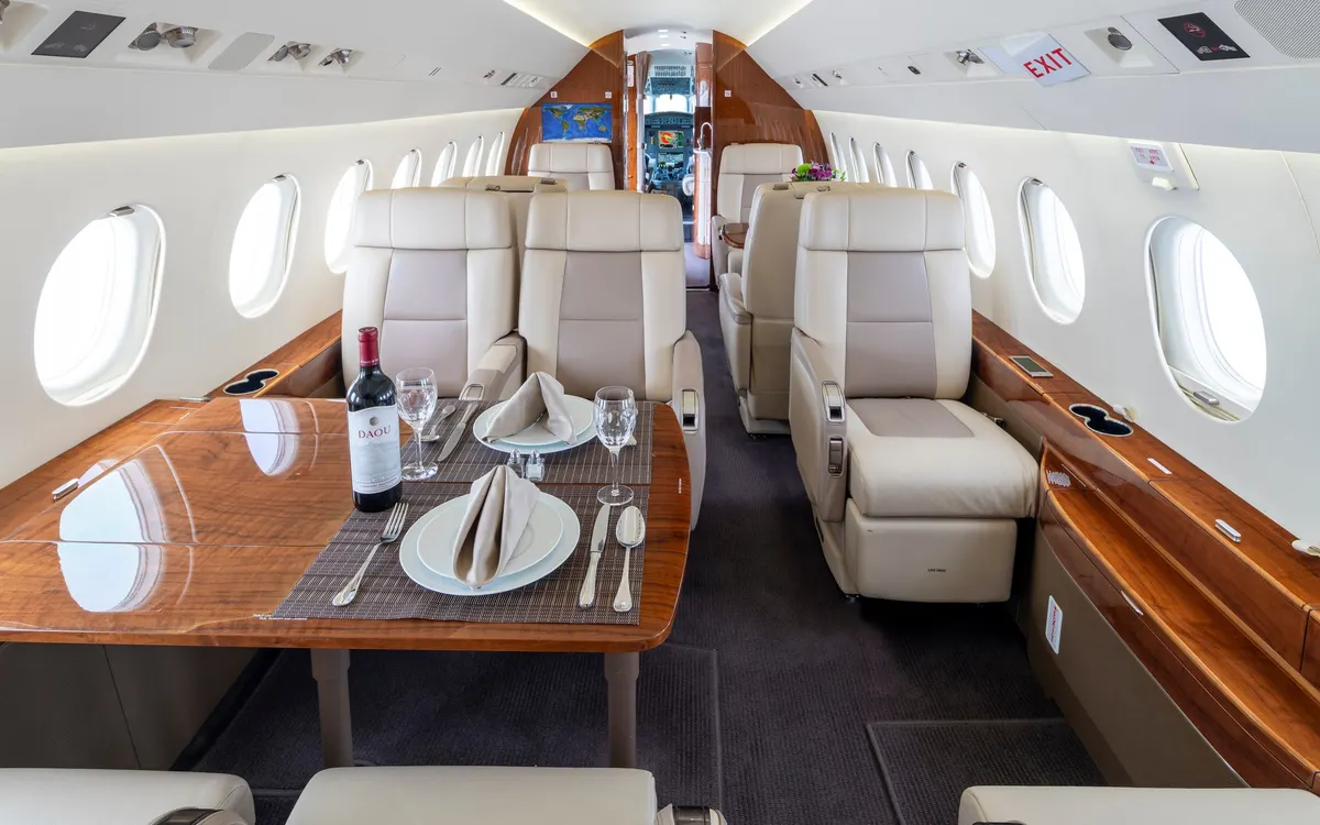 2013 Dassault Falcon 2000LXS - Photo 15