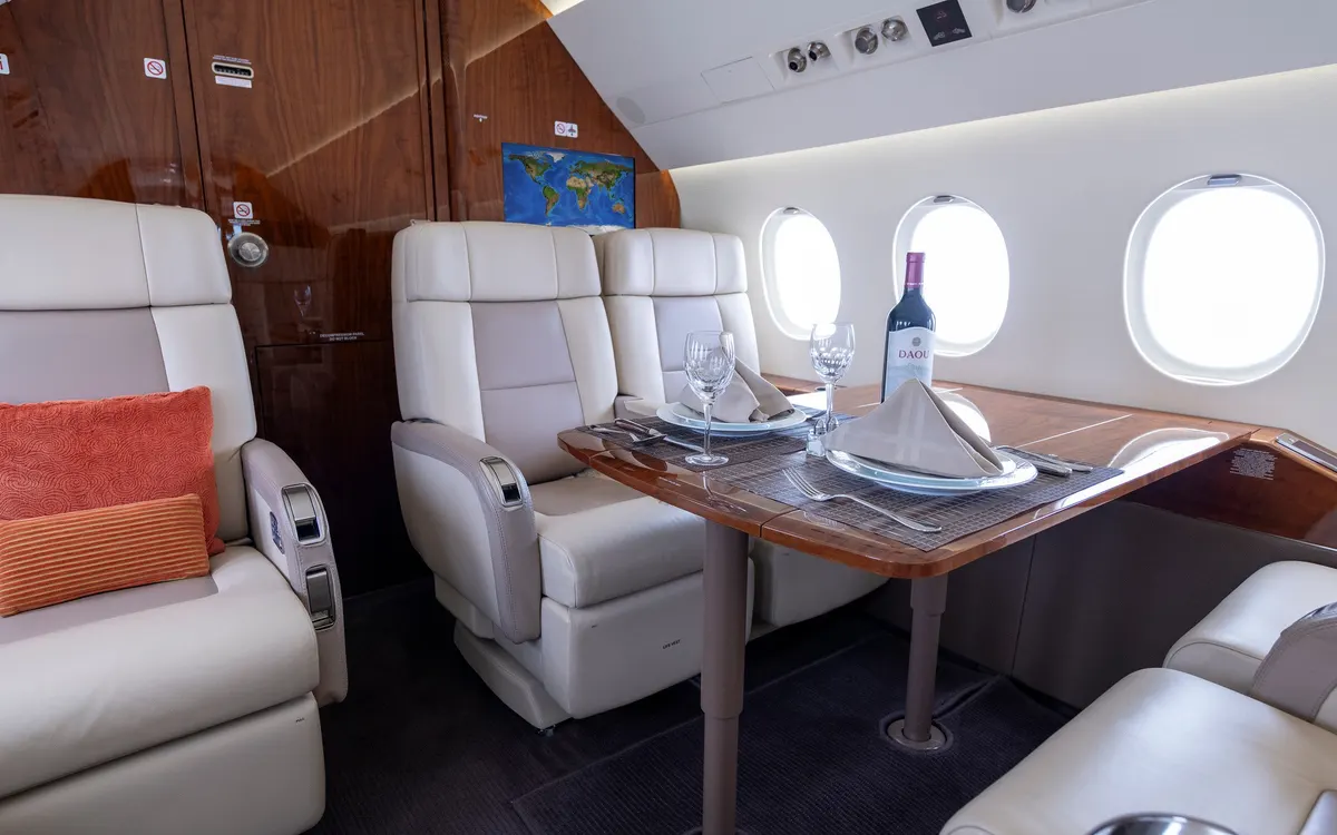 2013 Dassault Falcon 2000LXS - Photo 16