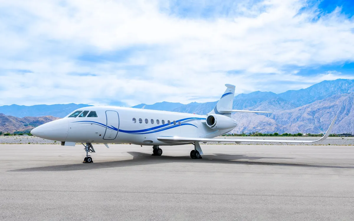 2013 Dassault Falcon 2000LXS - Photo 10