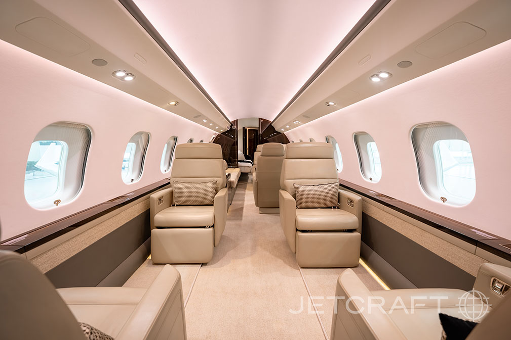 2017 Bombardier Global 6000 - Photo 2