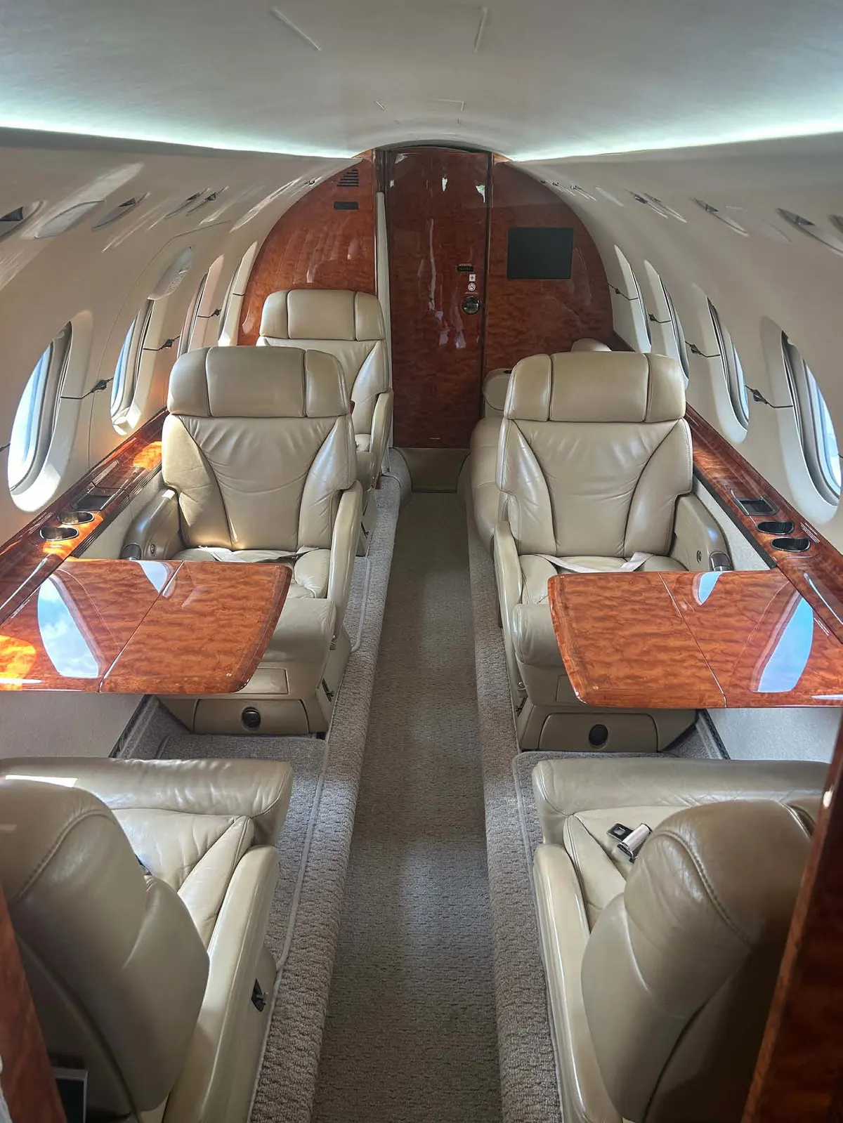 2007 Hawker 900XP - Photo 8