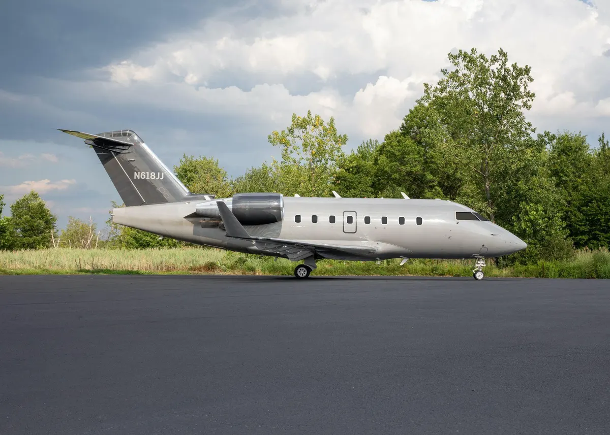 2000 Bombardier Challenger 604 - Photo 3