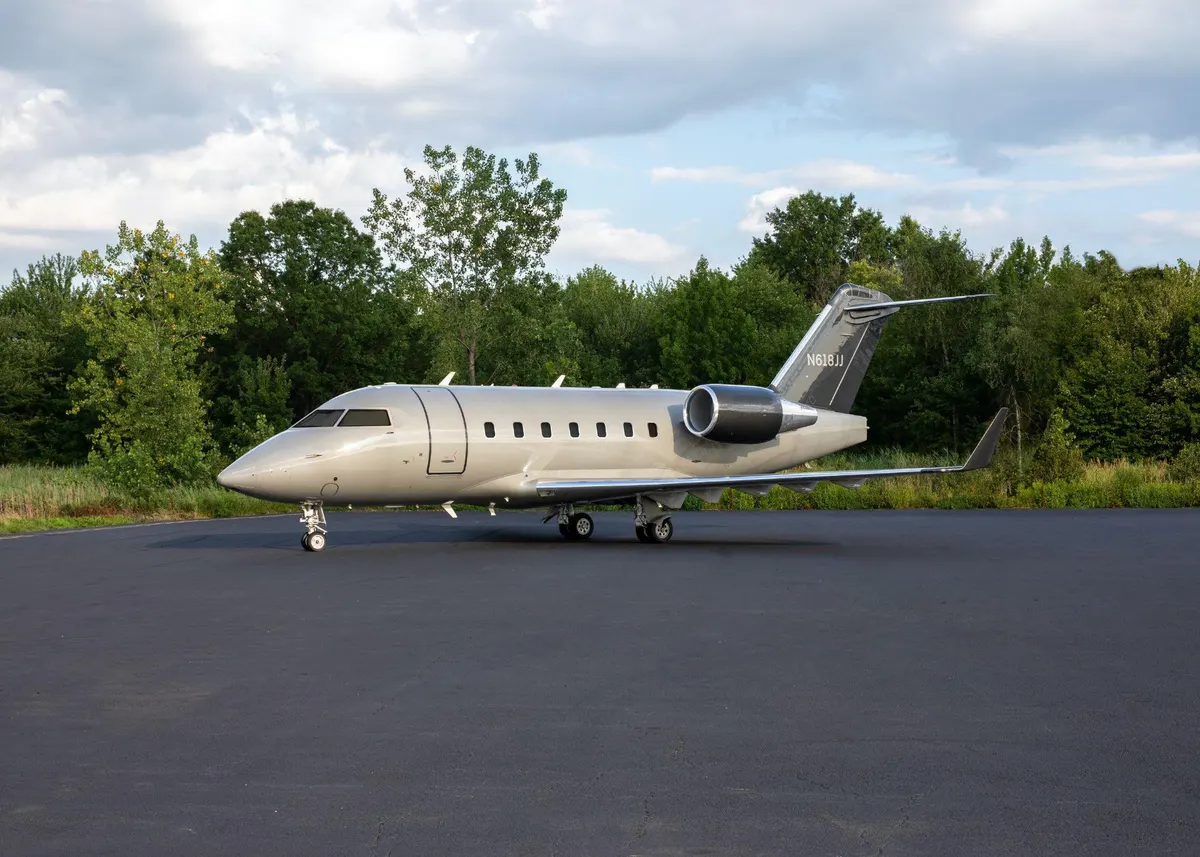2000 Bombardier Challenger 604 - Photo 4