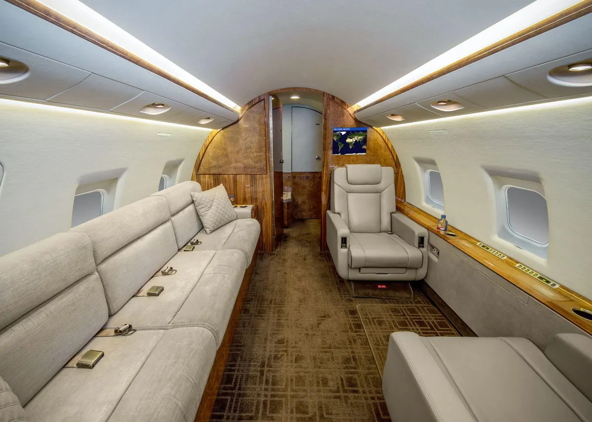 2000 Bombardier Challenger 604 - Photo 6
