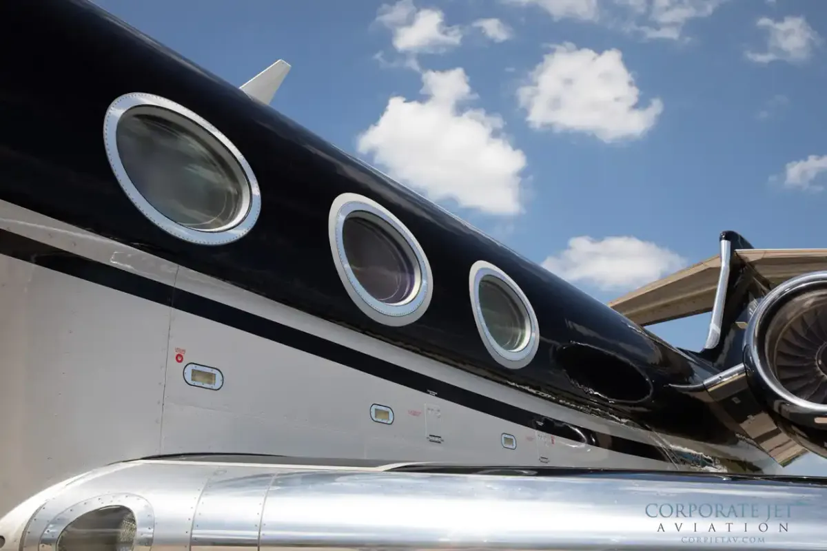 2008 Gulfstream G550 - Photo 13
