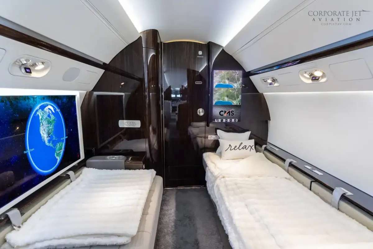 2008 Gulfstream G550 - Photo 25