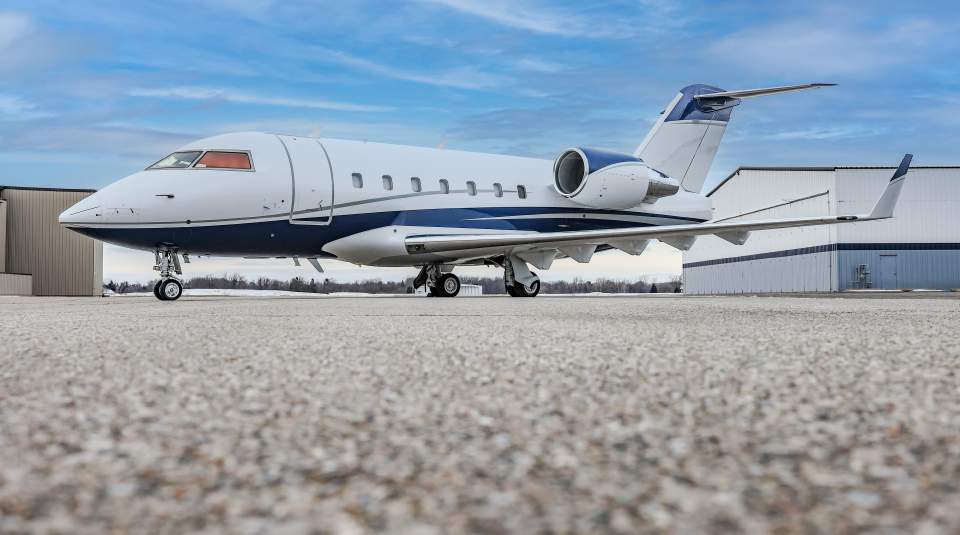 1993 Bombardier Challenger 601 - Photo 3