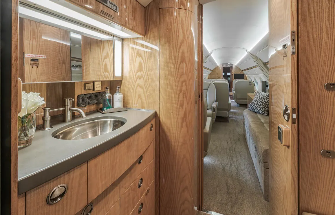 2006 Gulfstream G550 - Photo 26