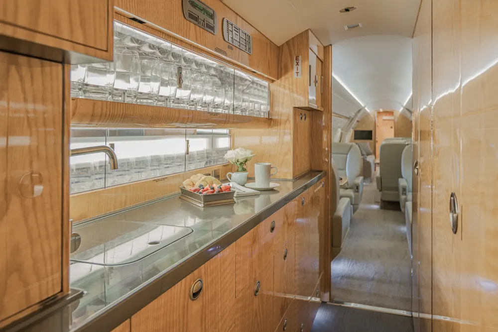 2006 Gulfstream G550 - Photo 10