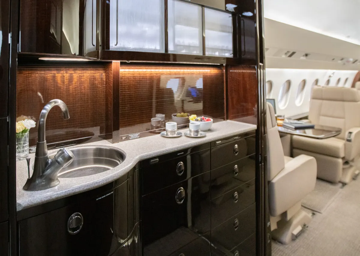 2014 Dassault Falcon 2000LXS - Photo 14