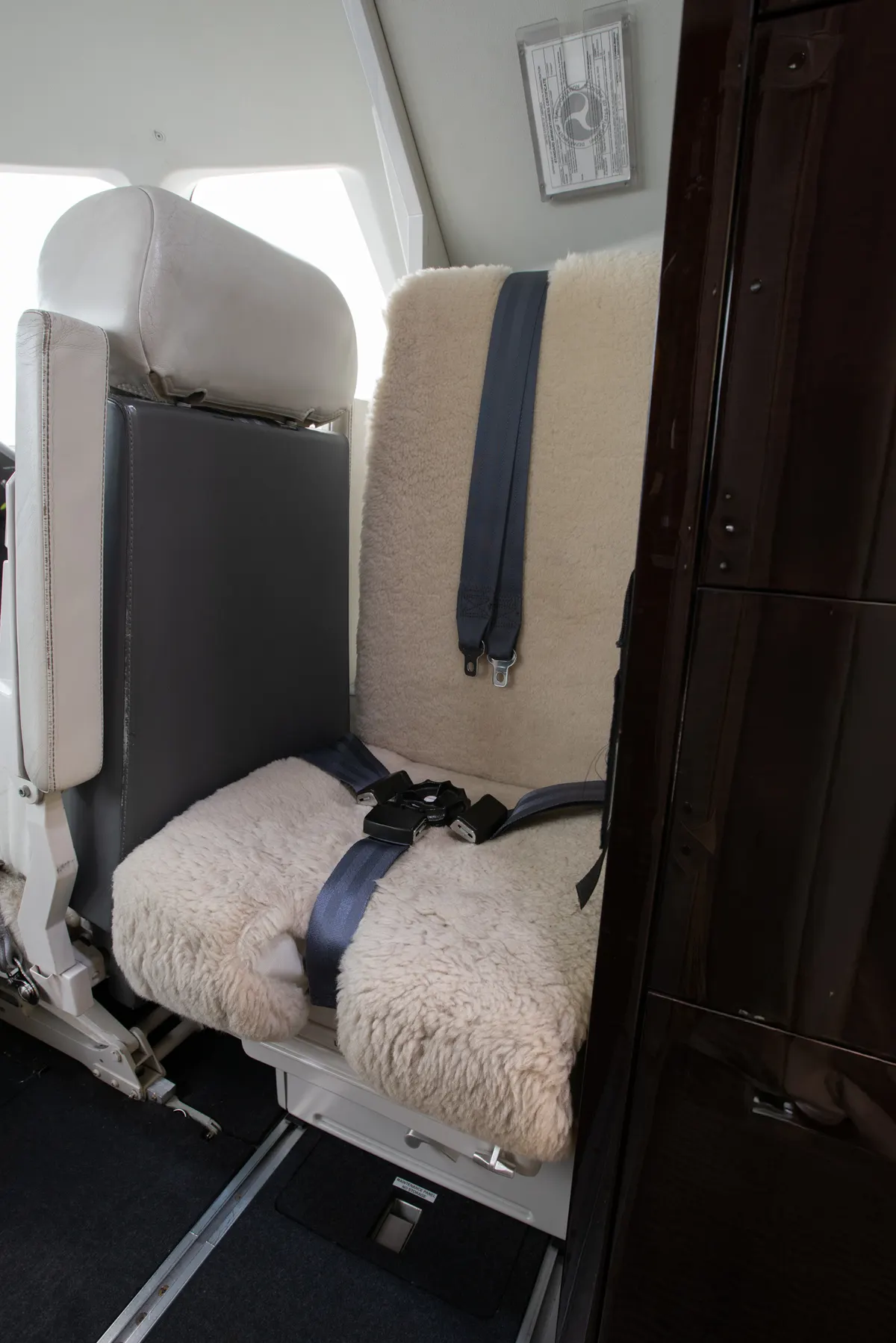 2014 Dassault Falcon 2000LXS - Photo 15