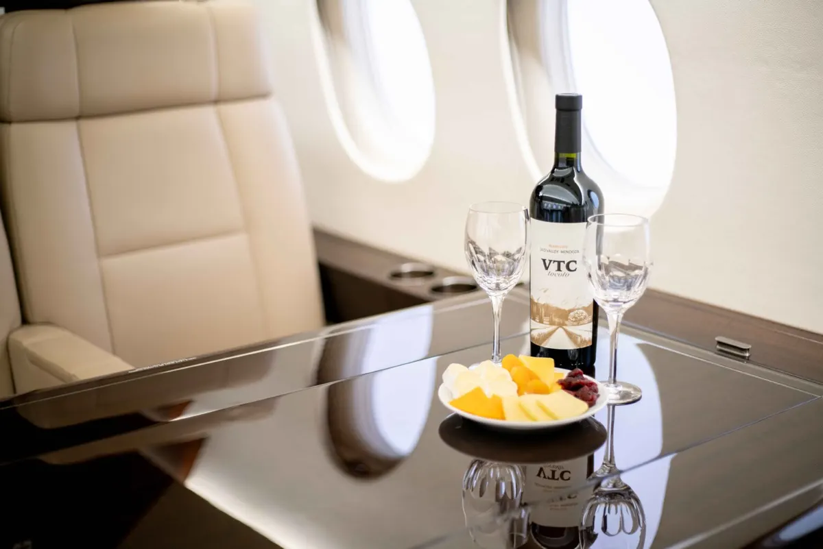 2014 Dassault Falcon 2000LXS - Photo 16