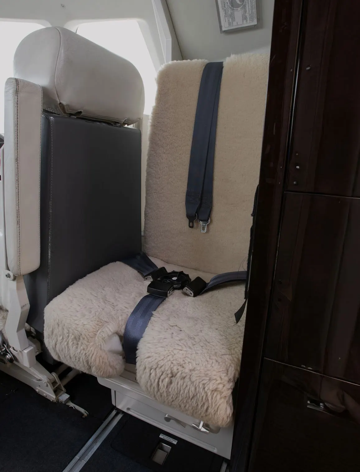 2014 Dassault Falcon 2000LXS - Photo 30